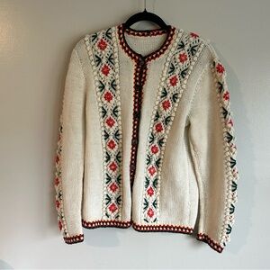 Handmade  Crochet Floral Cardigan – England Folk Holiday Sweater Small
